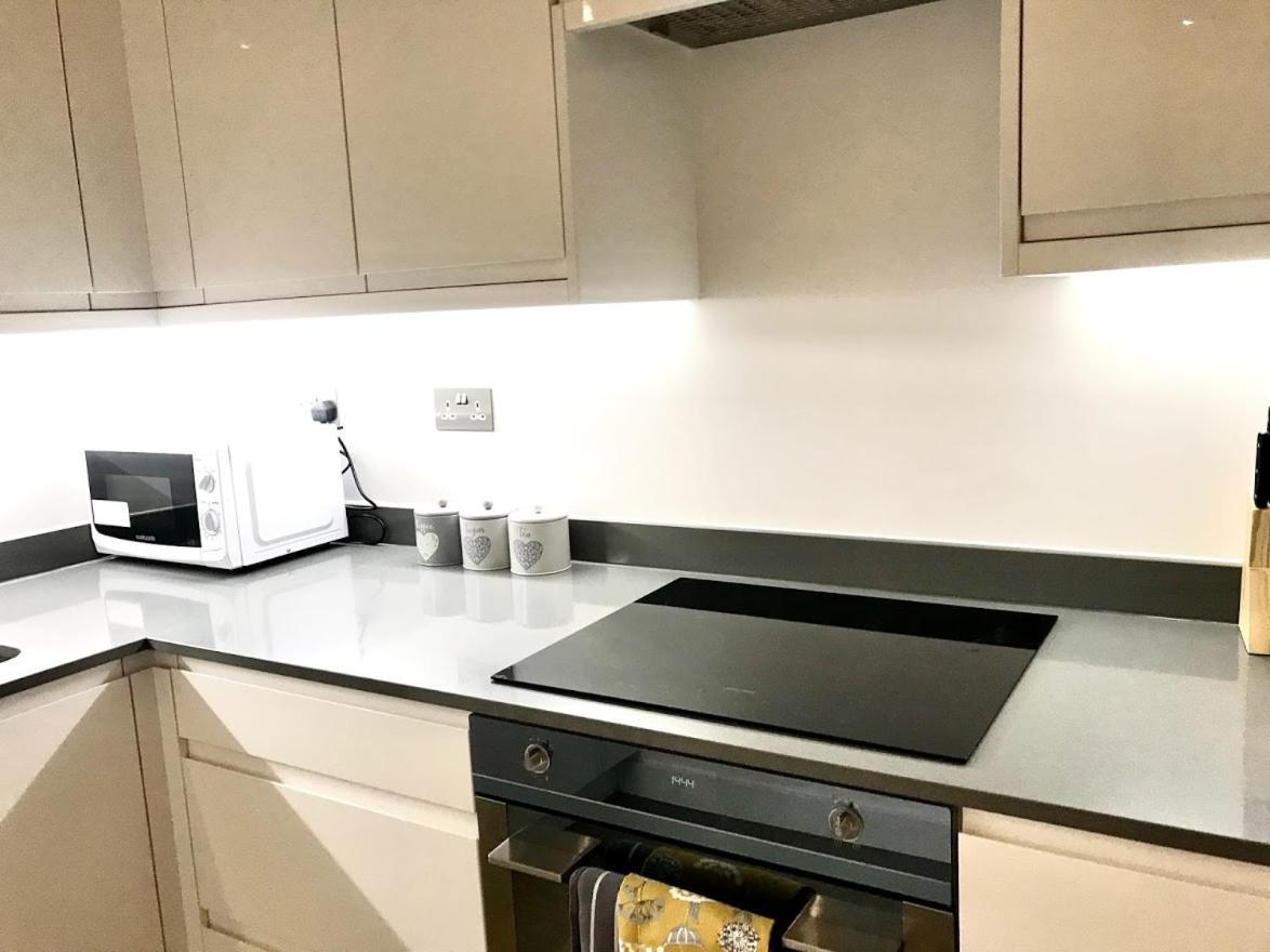 Hotel Maplewood Luxurious One-Bed Flat With Free Parking à St Albans Extérieur photo