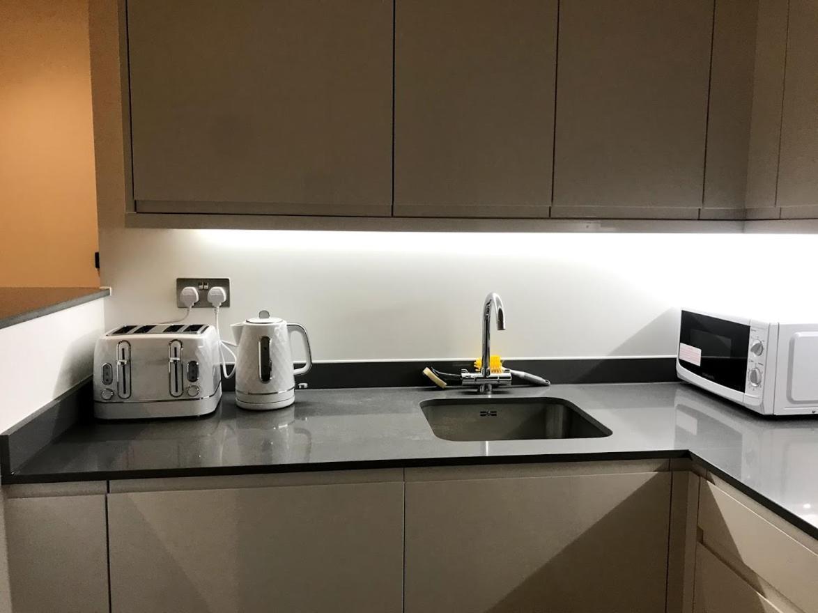 Hotel Maplewood Luxurious One-Bed Flat With Free Parking à St Albans Extérieur photo