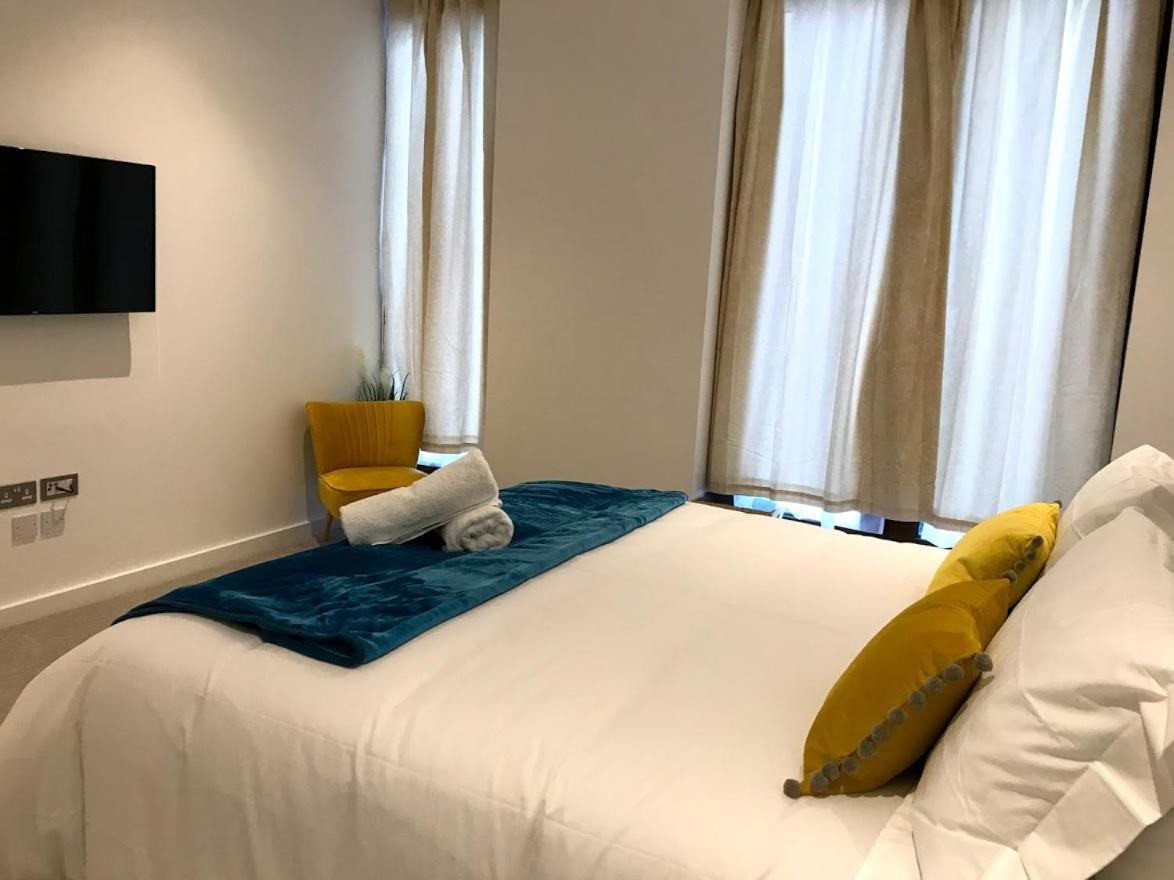 Hotel Maplewood Luxurious One-Bed Flat With Free Parking à St Albans Extérieur photo